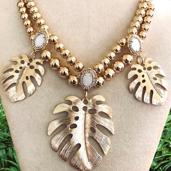 LILLY PULITZER NECKLACE NWT EXQUISITE MONSTERA LEAF NECKLACE ⭐️JUNGLE VIBE GOLD - Picture 12 of 16